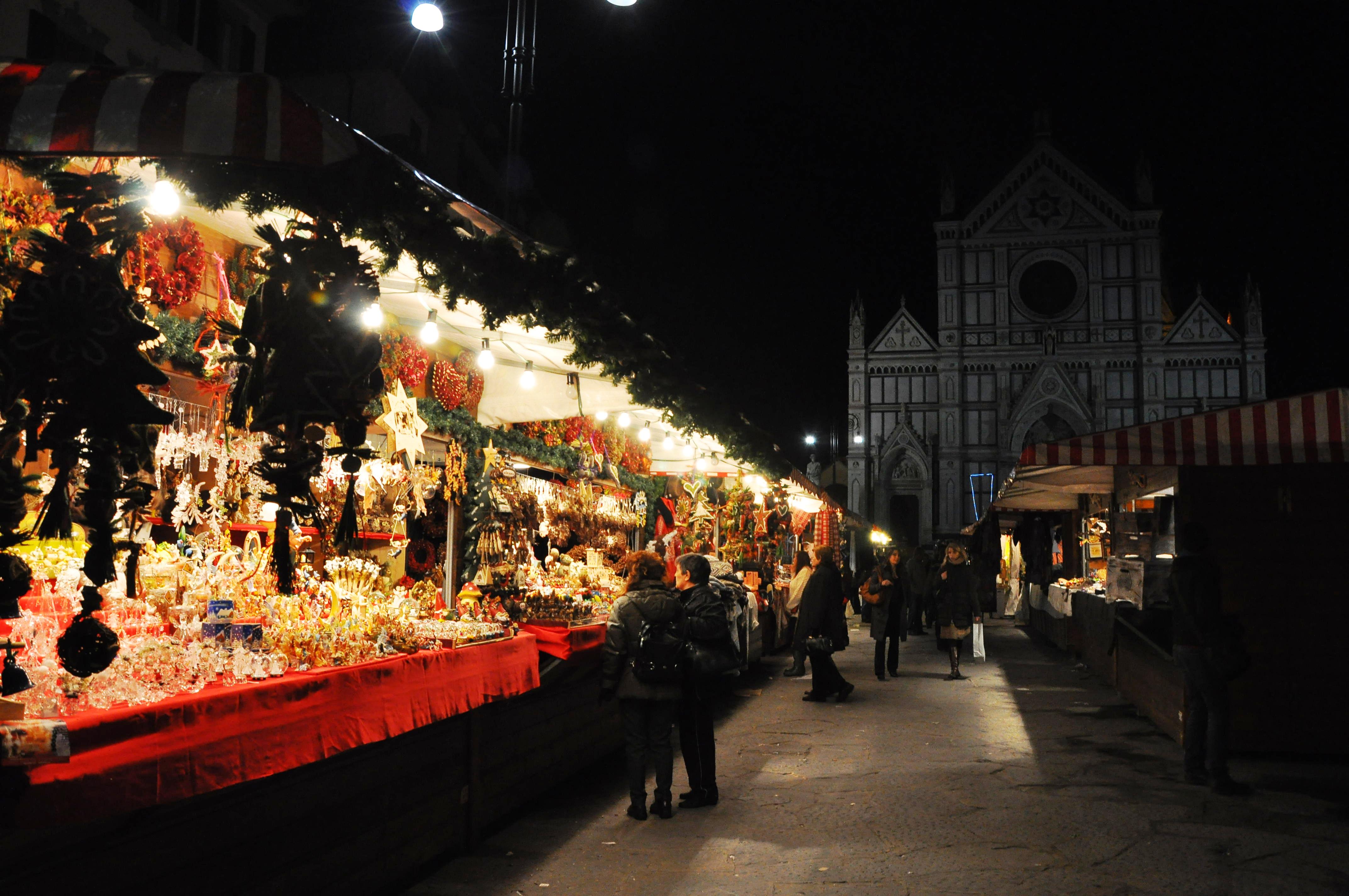 December in cities like Florence comes with perks, including Christmas markets!