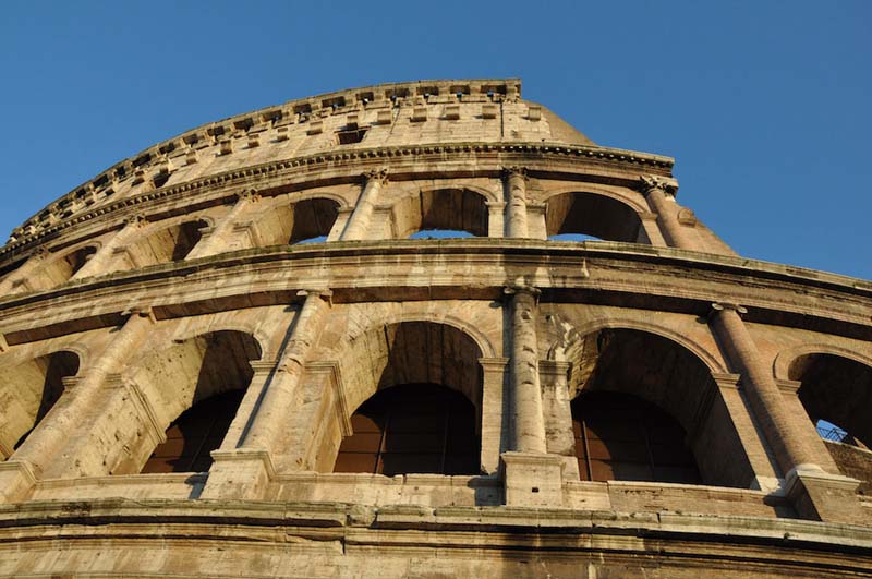 Paintings and graffiti in the Colosseum? Sounds great to us!