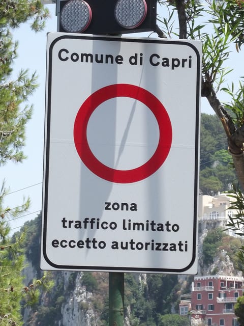 Sign for driving in Italy