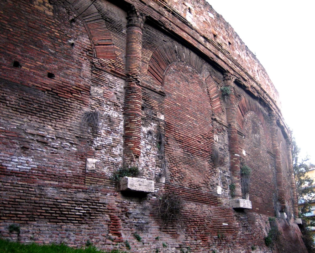 A wall of Amphitheatre Castrense. 