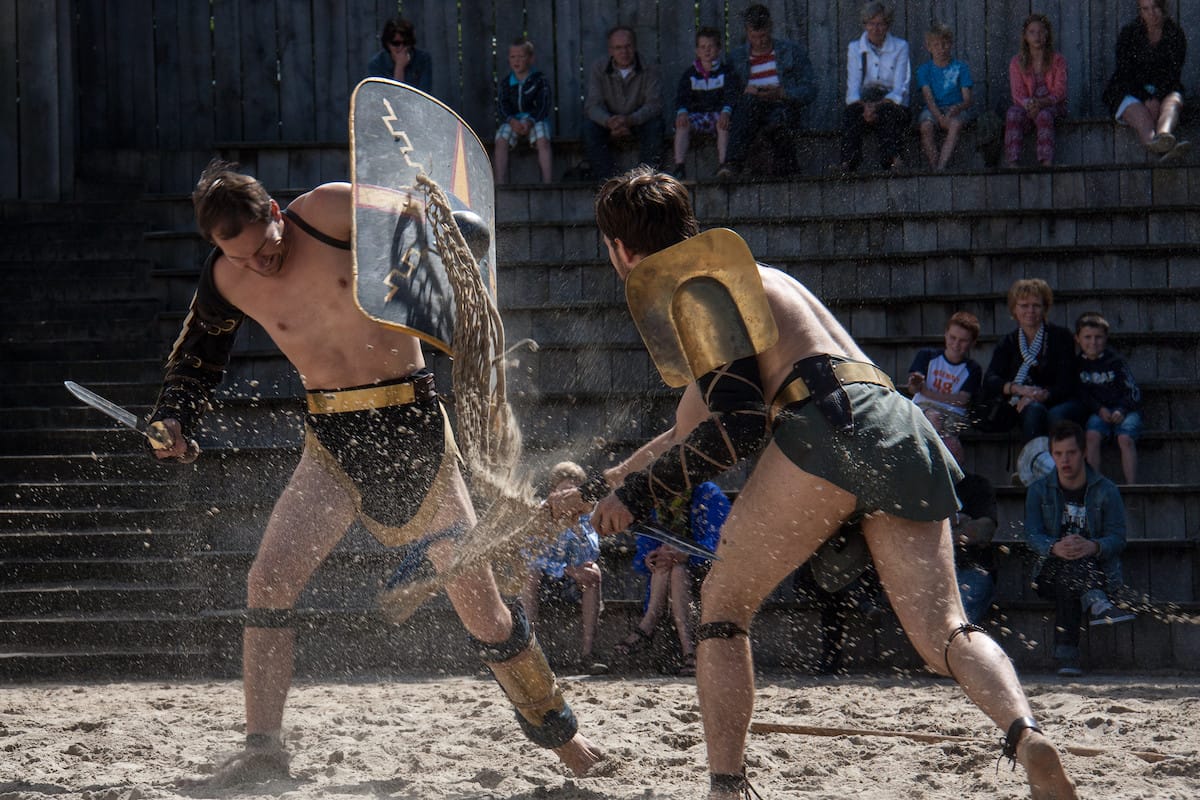 Roman Colosseum facts about gladiators fighting in the sun