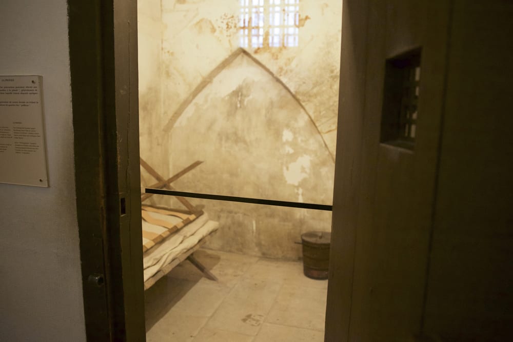 A tiny prison cell that can be visited on Conciergerie tours