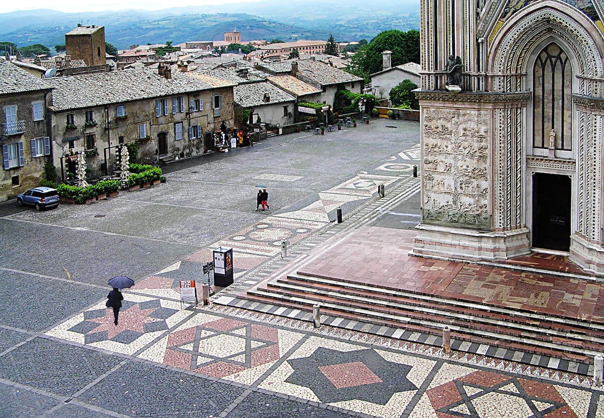 Orvieto, town in Tuscia, main square