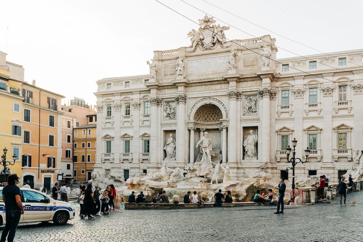 Streets and fountain