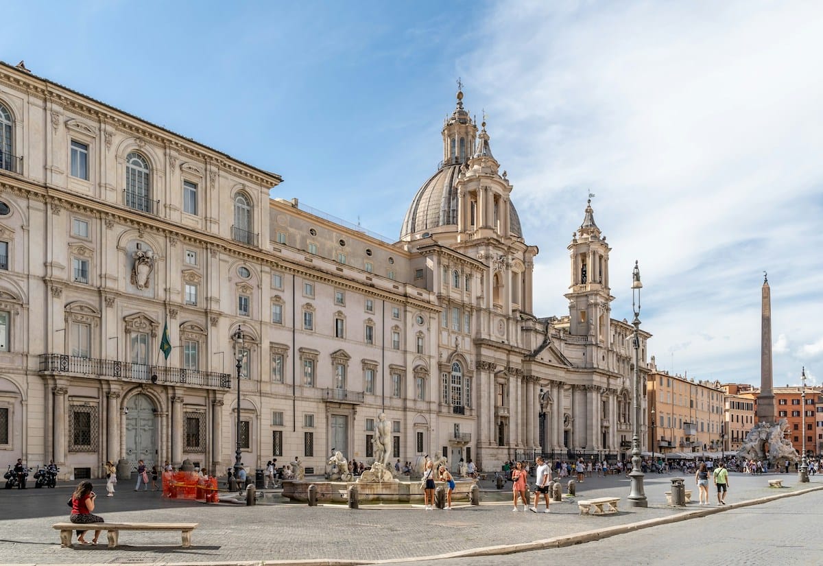 Romans gather at Piazza Navona frequently