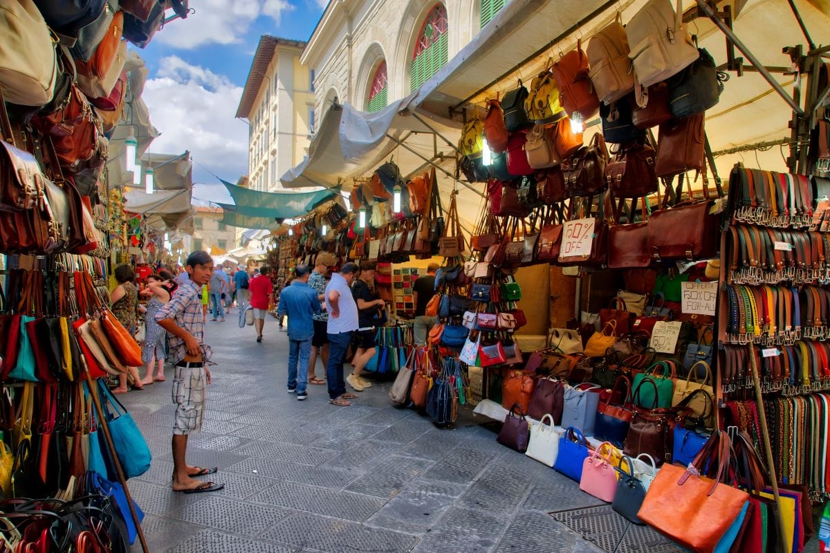 Shopping in Florence, San Lorenzo market